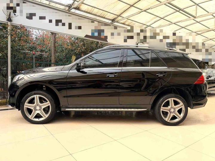 GLE Imported 2016 GLE 400 4MATIC photo 3