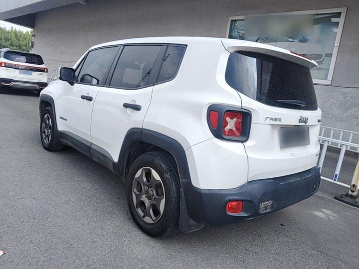 Renegade 2016 1.4T AT photo 4