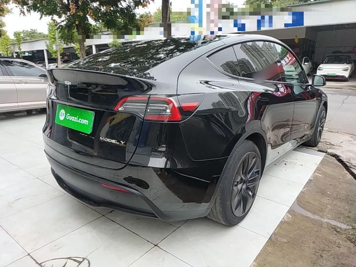 Model Y 2022 Facelift RWD photo 4