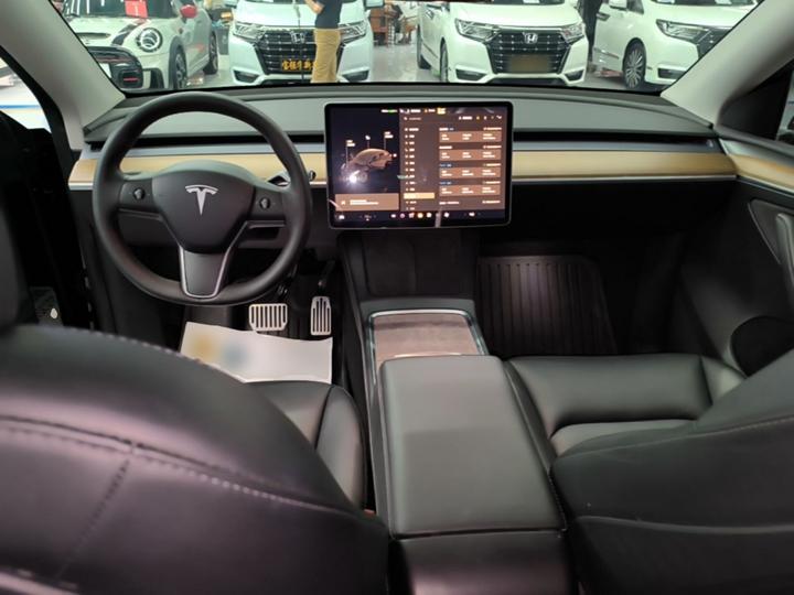 Model Y 2021 Standard Range RWD photo 5