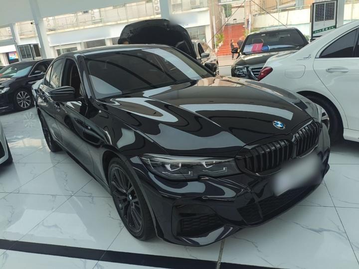 3 Series 2022 325i M M Sport Night Package photo 3