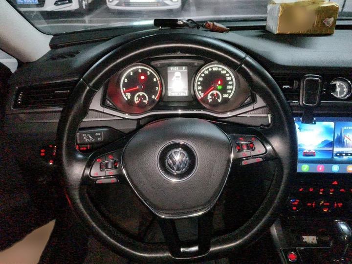 Passat 2017 330TSI DSG photo 3