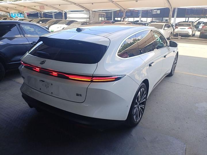 ET5T 2024 75kWh Touring photo 4