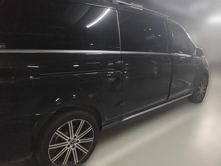 V-Class 2022 V 260 L Long Wheelbase Luxury photo 6