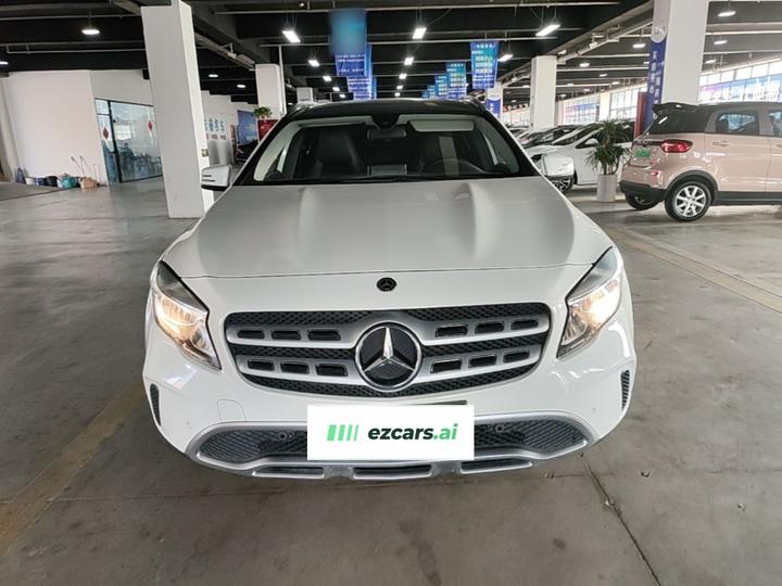 GLA 2017 GLA 200 Dynamic photo 2