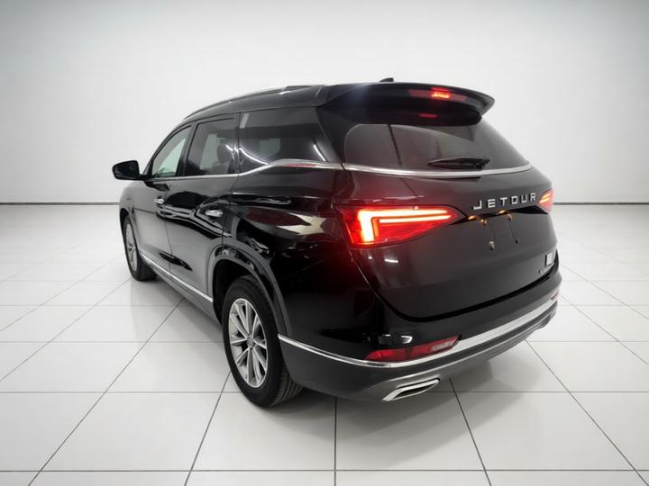 X95 2022 1.6T DCT 5-Seater photo 4