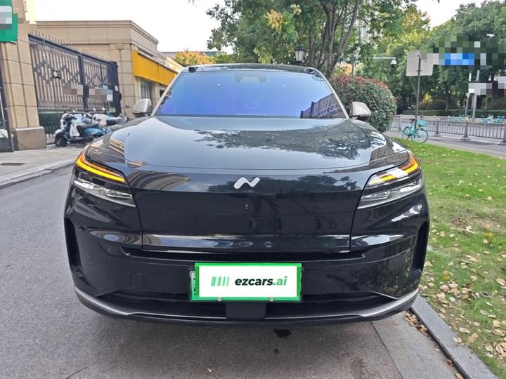 L90 2025 Max 6-Seater 85 photo 2