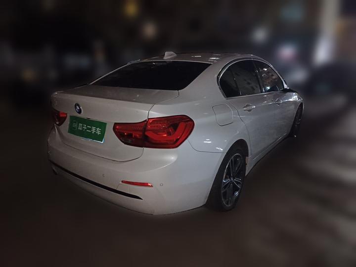 1 Series 2018 118i Sport photo 6