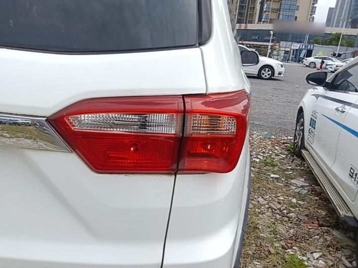 S3 2016 S3L 1.5L MT Premium photo 7