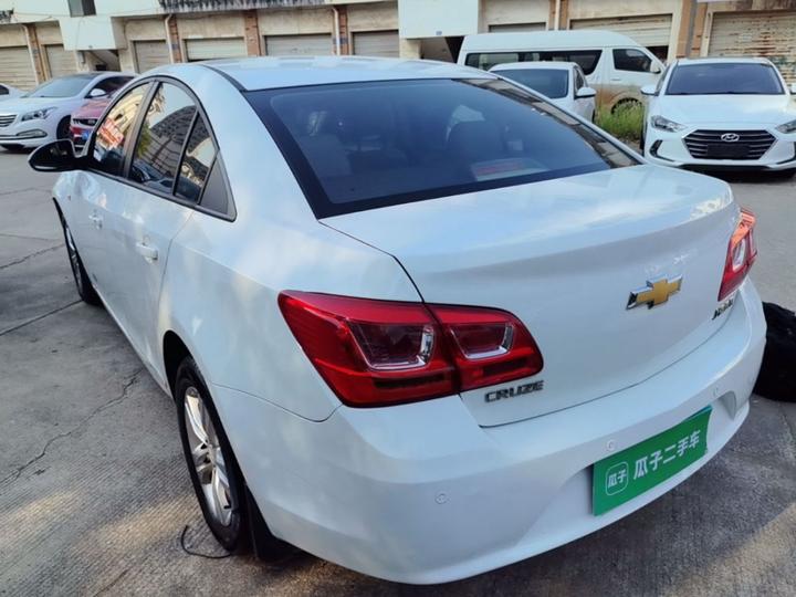 2015 1.5L Classic SE MT photo 4