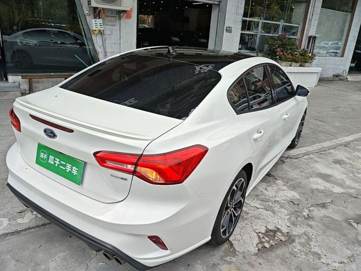Focus 2020 Sedan EcoBoost 180 AT ST Line photo 4