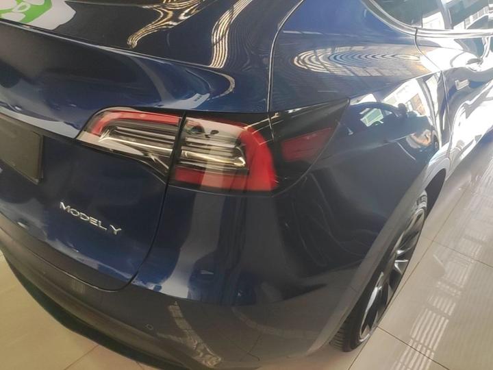 Model Y 2022 Long Range AWD photo 7