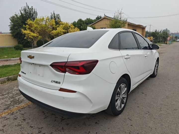 Cruze 2020 320 AT photo 4