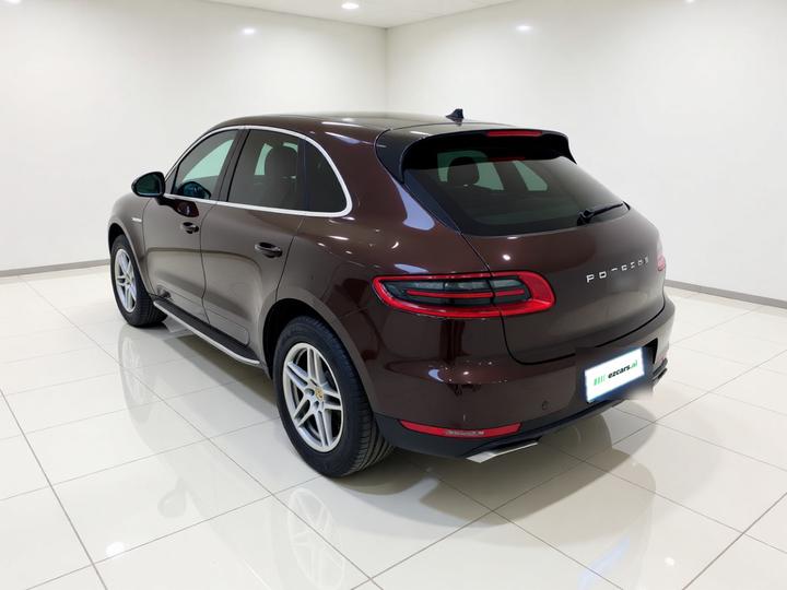 2016 Macan 2.0T photo 4