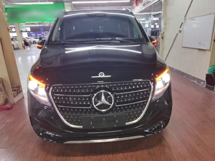 V-Class 2024 V 300 L Long Wheelbase Premium photo 2