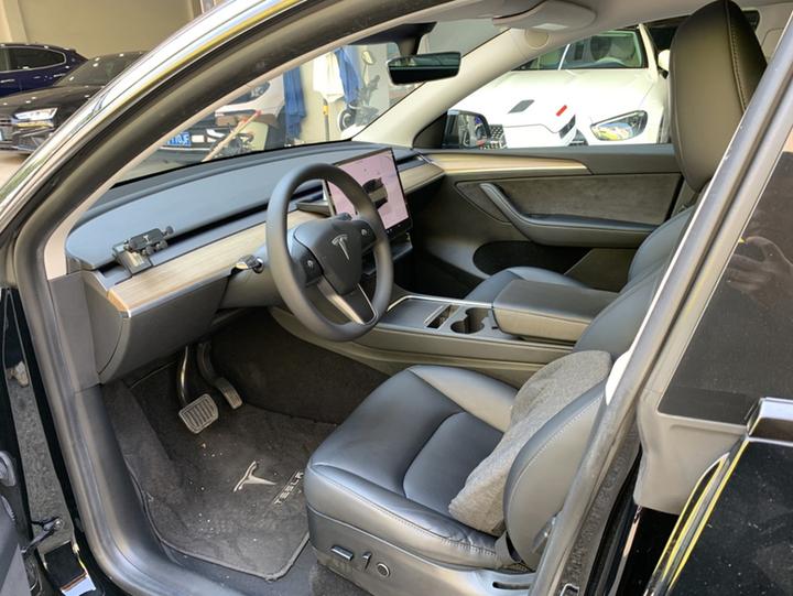 Model Y 2022 Facelift RWD photo 7