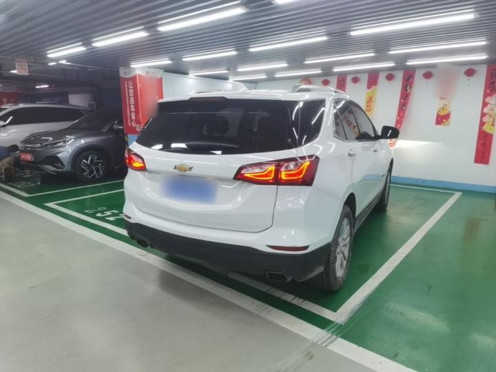 2018 550T AT AWD photo 4