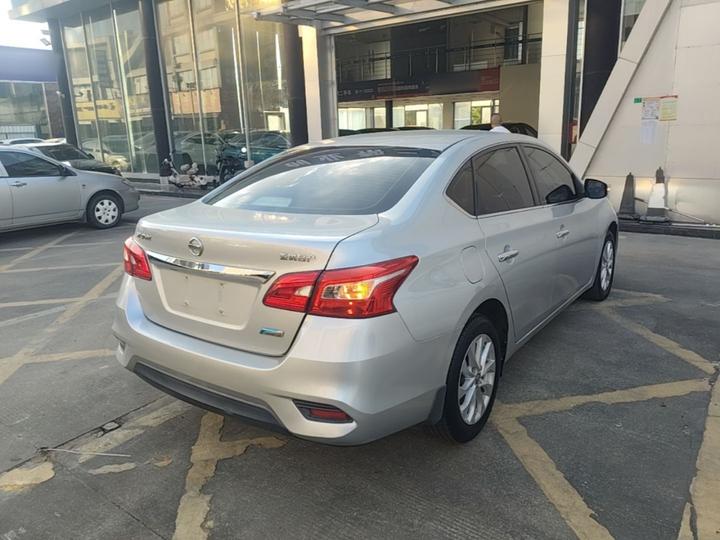 Sylphy 2018 1.6XV CVT Exclusive photo 6