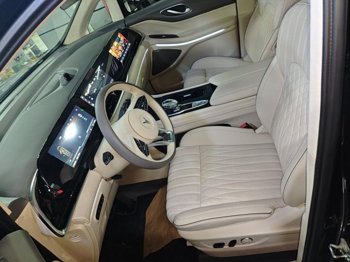 Voyah Dreamer 2024 PHEV Extended Range Flagship photo 7