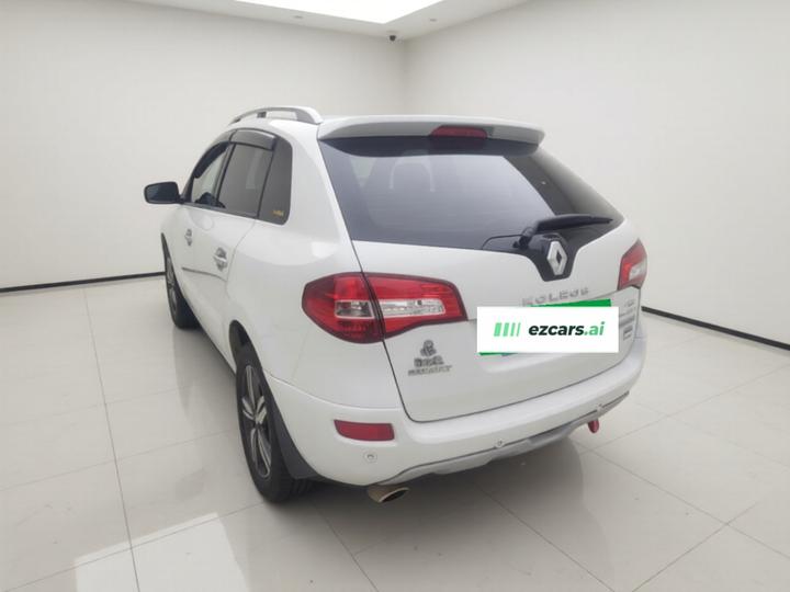 Imported 2014 2.0L RWD Comfort photo 4