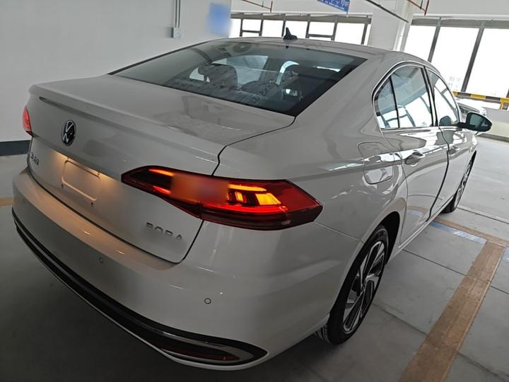 Bora 2024 200TSI DSGPRO photo 4