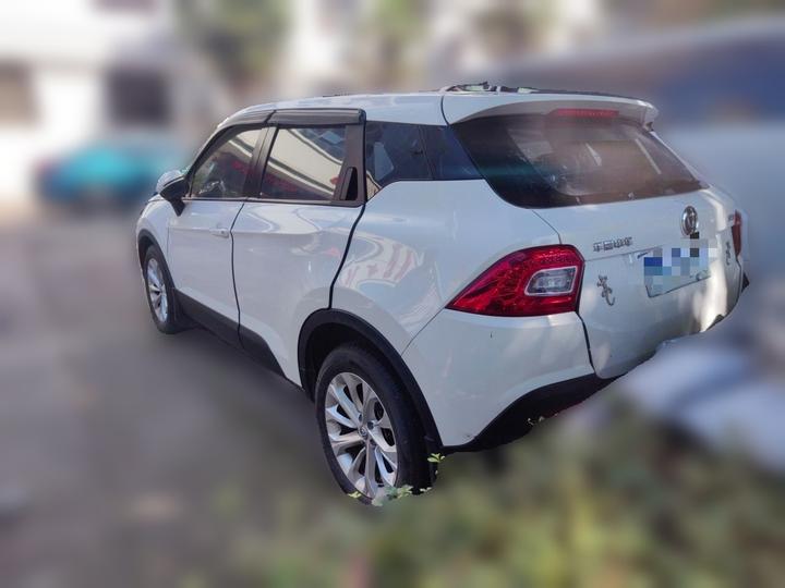 Zhonghua V3 2015 1.5L MT photo 4