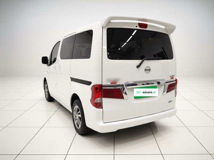 NV200 2018 1.6L CVT Luxury photo 4
