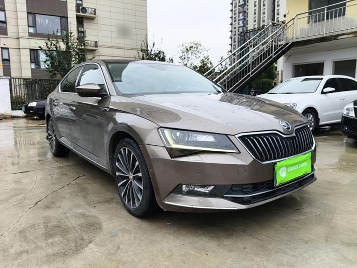 Superb 2016 TSI330 DSG photo 3