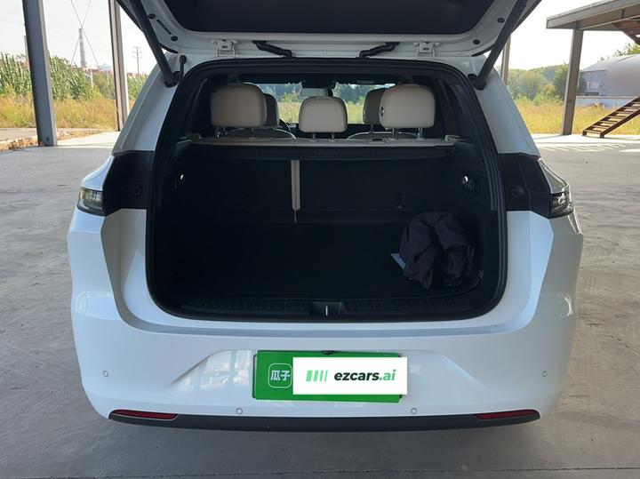 Li Auto L6 2025 Max Smart Refresh Edition photo 8