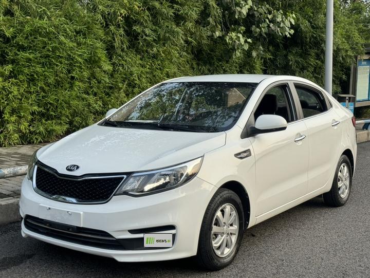 K2 2015 Sedan 1.4L MT GLS