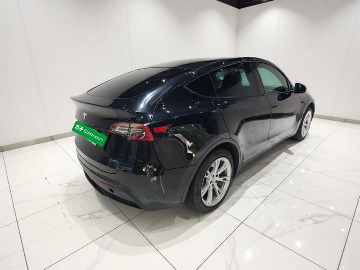 Model Y 2022 RWD photo 4