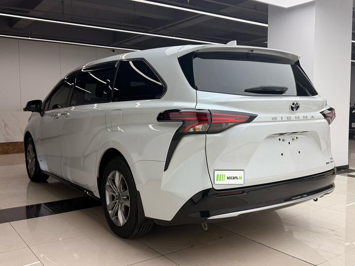 Sienna 2024 2.5L Hybrid AWD Luxury photo 5