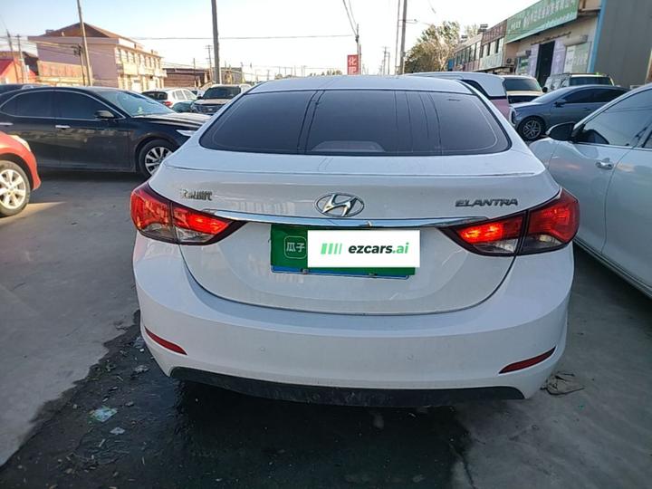 Elantra 2016 1.6L AT Premium photo 5
