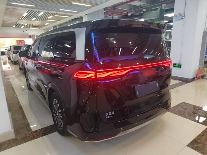 2026 DM-i 1.5T 218KM Excellence photo 4