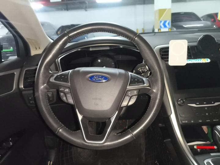 Mondeo 2013 2.0L GTDi200 Luxury photo 8