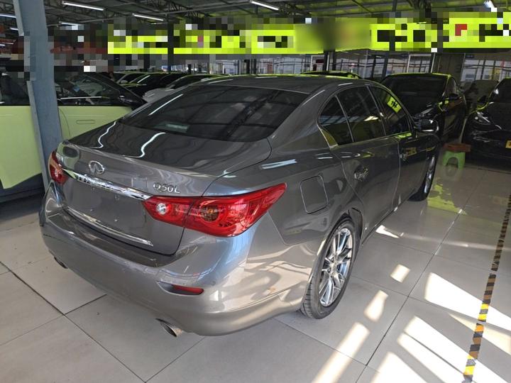 Q50L 2016 2.0T Progressive photo 4