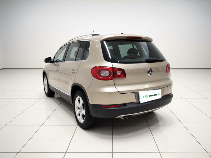 Tiguan 2012 1.8TSI AT AWD photo 4
