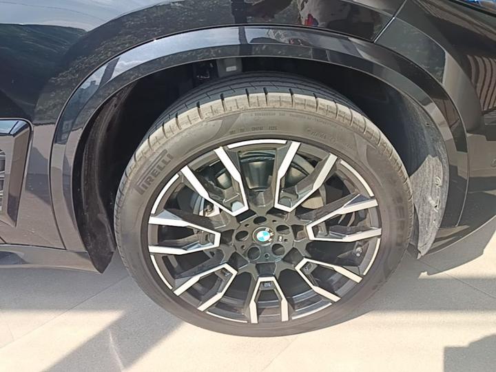 X5 2023 xDrive 40Li M M Sport Night Package photo 8