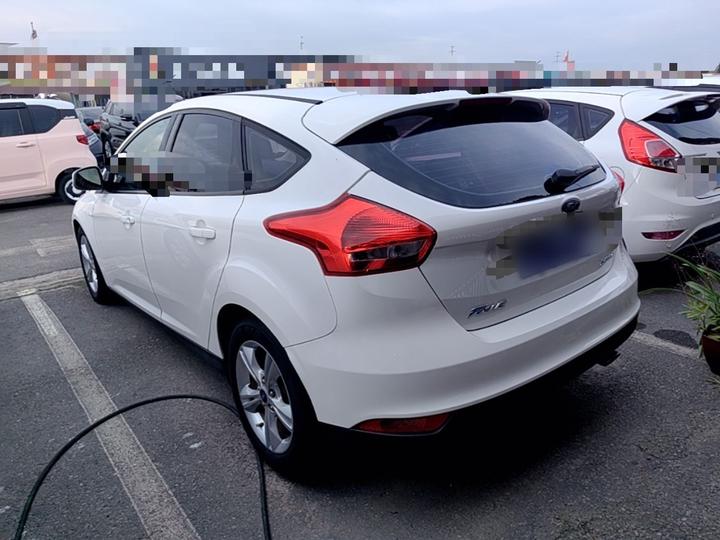 Focus 2017 Hatchback 1.6L AT Comfort photo 4