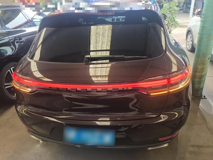 2021 Macan 2.0T photo 3
