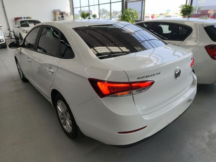 Excelle 2021 Facelift Classic 1.5L AT Elite photo 4
