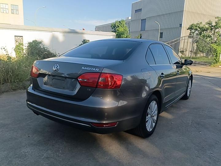 Sagitar 2014 Facelift 1.4TSI AT Luxury photo 4