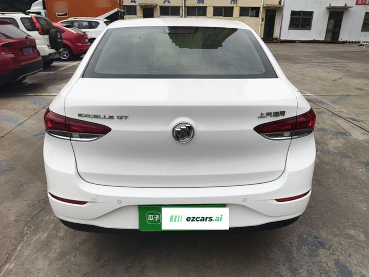Excelle 2021 Facelift Classic 1.5L AT Elite photo 5