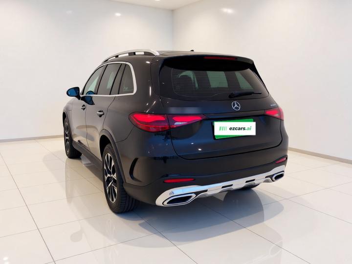 GLC 2023 GLC 260 L 4MATIC Luxury 5-Seater photo 4