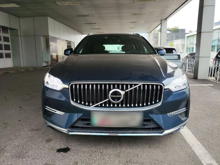 XC60 EV 2025 Hybrid Long Range AWD Luxury photo 2