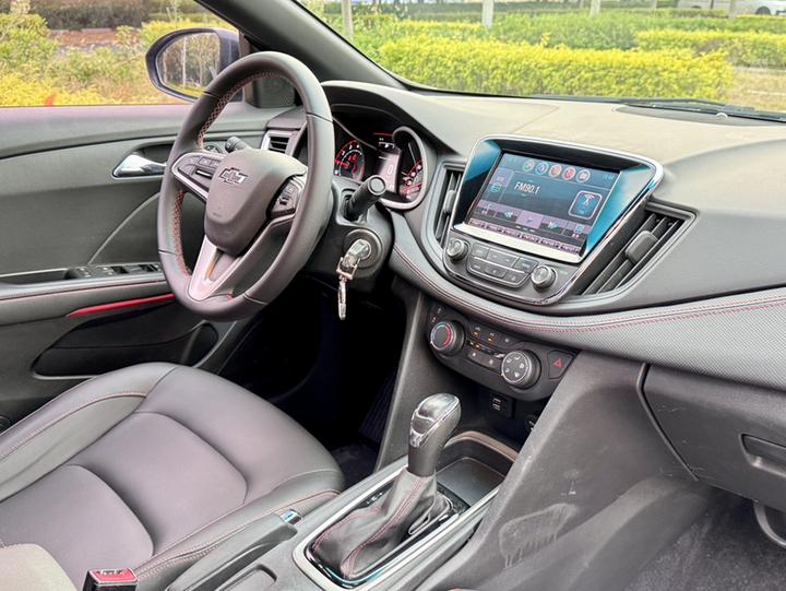 Cruze 2019 RS 330T AT China VI photo 5