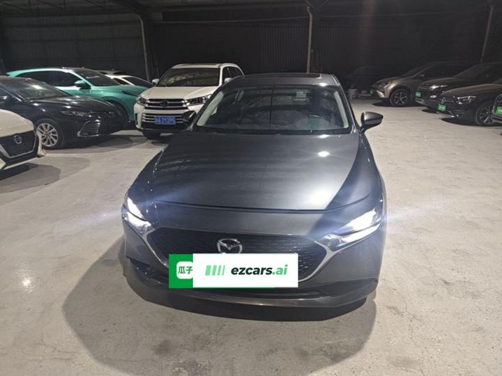 3 Axela 2021 2.0L AT photo 2