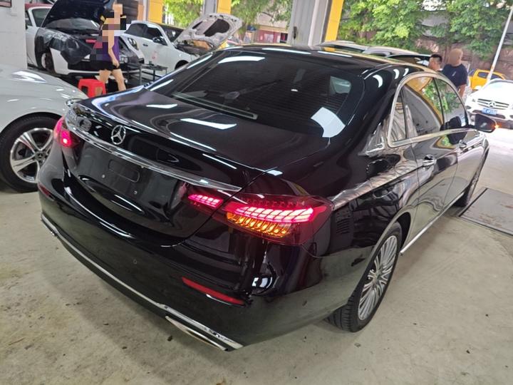 E-Class 2023 Facelift E 300 L Luxury photo 4