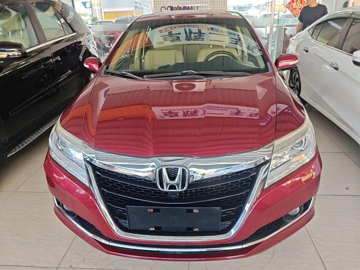 Crider 2016 1.8L CVT Luxury photo 2