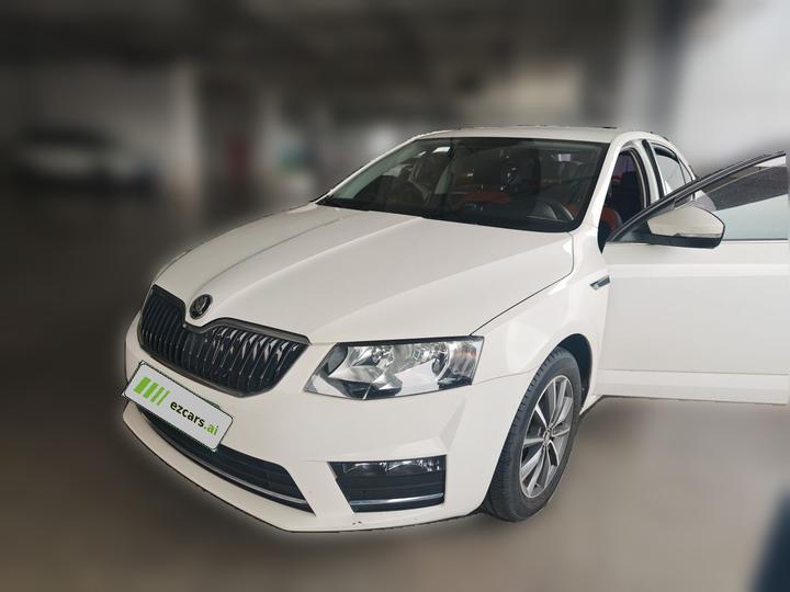 Octavia 2017 1.6L AT